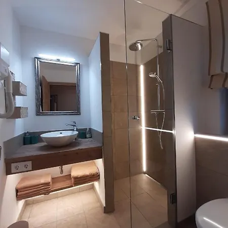 Hochalmbahnen 1-13 We 3, Maislaufeldweg 1m Og * Rauris